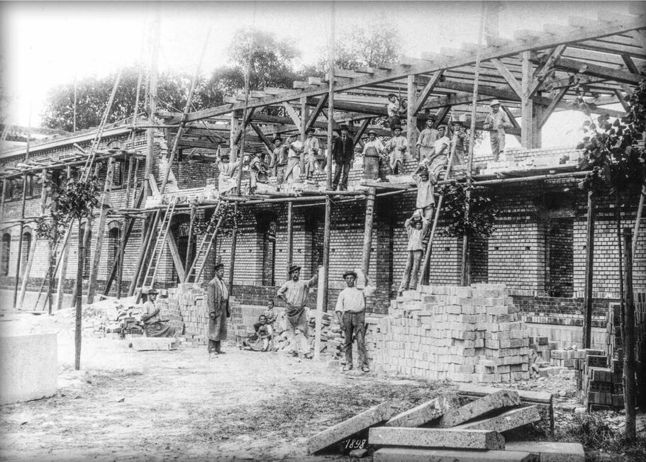 Kasernenbau am Weissenburger Tor 1898